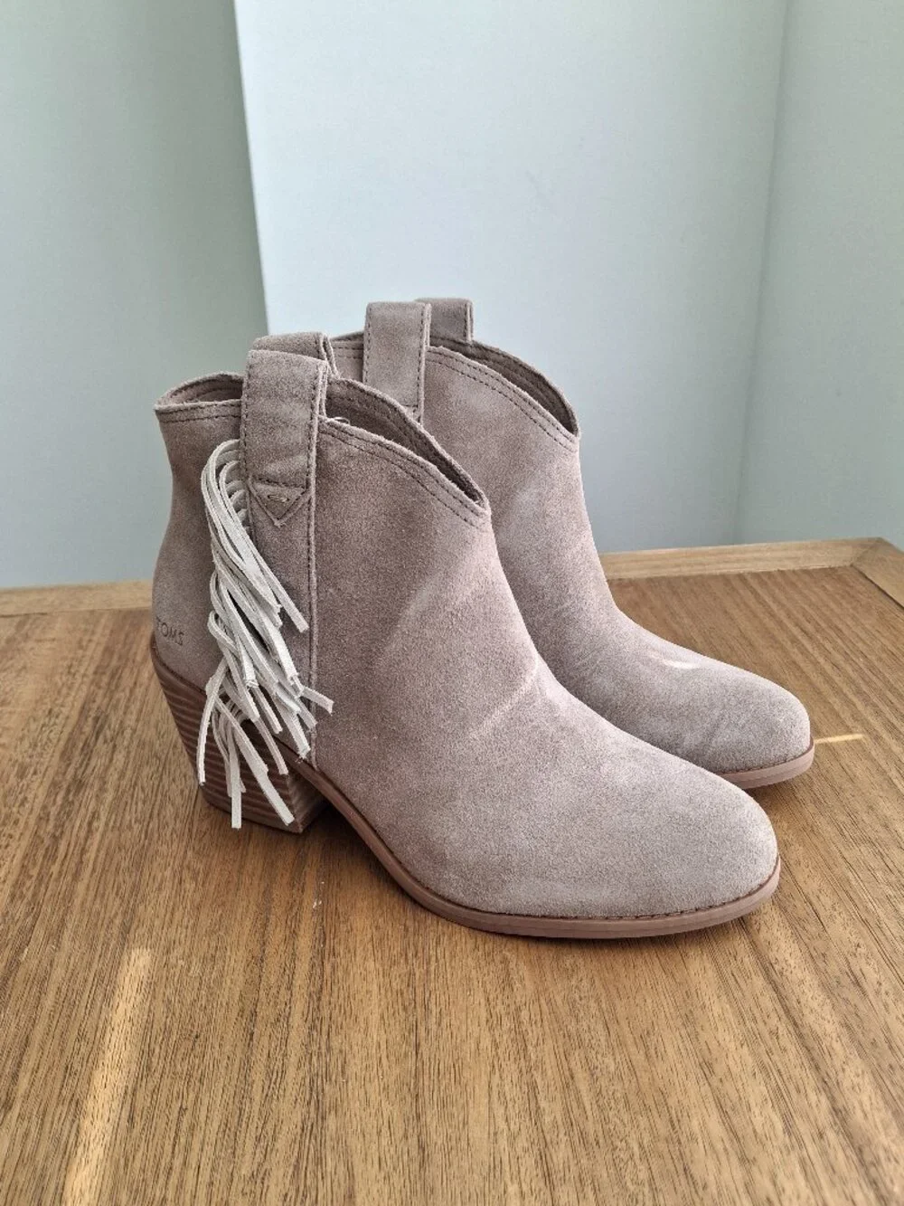 (New) Toms – Constance Heeled‎ Ankle Boots (Dune Suede/Fringe) / Women's 7.5